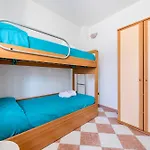 House 8 Beds Overlooking A Pine Forest At Just 600 Mt From The Sea