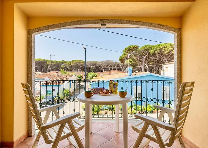 House 8 Beds Overlooking A Pine Forest At Just 600 Mt From The Sea Santa Lucia