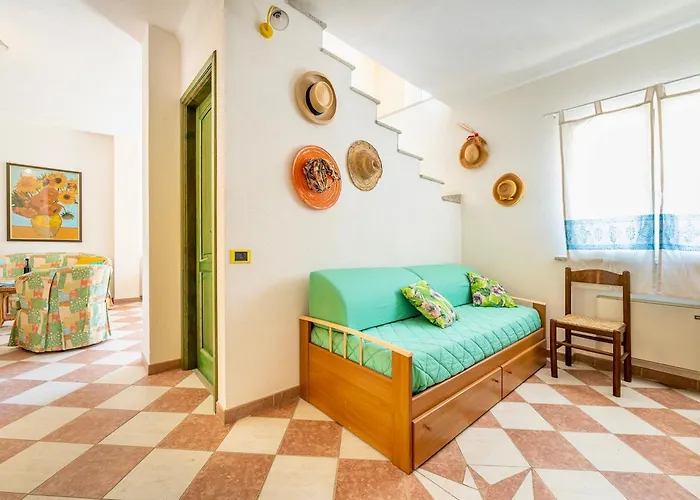 House 8 Beds Overlooking A Pine Forest At Just 600 Mt From The Sea